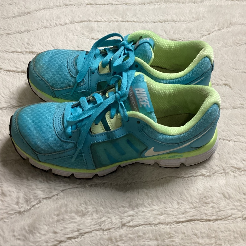 Nike Dual Fusion Running Shoes Women’s US 8 Blue Green Athletic Sneakers